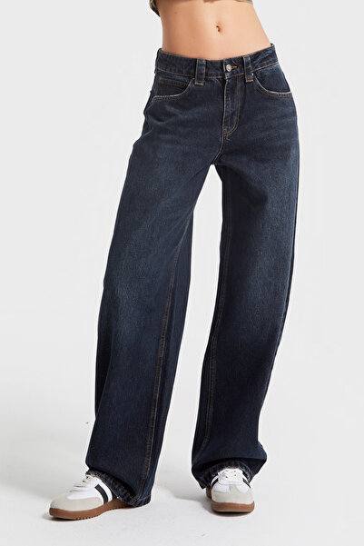 its basic Dark Jeans Colored Baggy Fit Women's Denim Bag