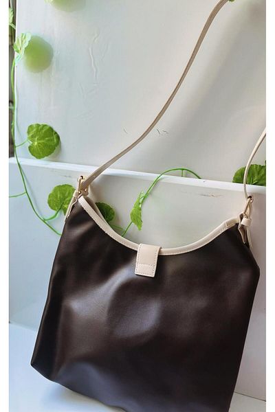 HC BAG Hand and Shoulder Bag with Gold Buckle Detail