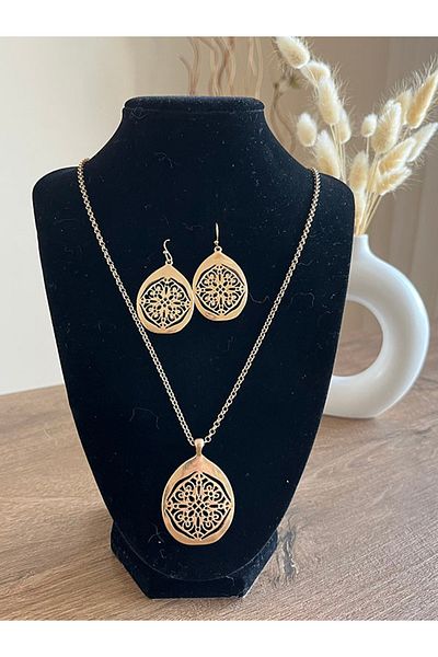 Büyük Hanım Vintage Style Hollow Out Metal Necklace Earrings Set