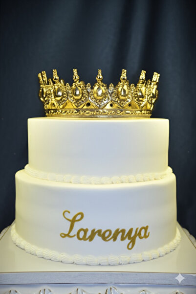 Larenya Pasta Üstü Taç Süsü | Gold & Gümüş Renk | Plastik Pasta Tacı Dekoru |...