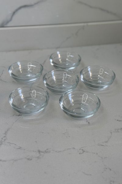 Albergio 6 Pieces Mini Glass Sauce Bowls Small Sauce and Spice Bowl Set