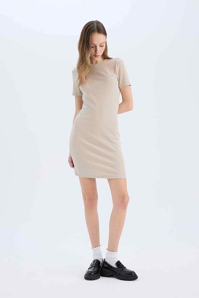 DeFacto Μίνι φόρεμα Bodycon με ραβδώσεις - λαιμόκοψη, κοντό μανίκι E7231AX25SP