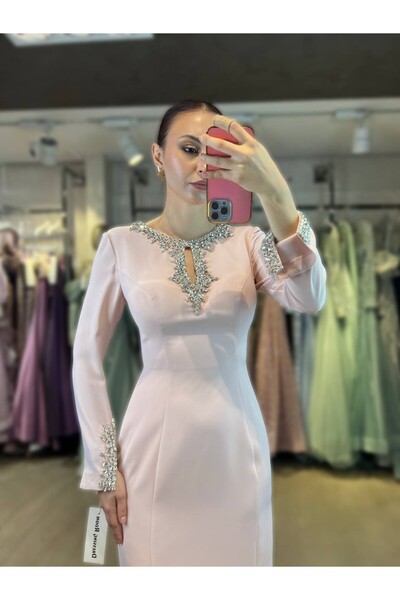 Hanımefendi Giyim فستان سهرة بأكمام طويلة ومزين بالأحجار |   لقاء الأناقة بال...