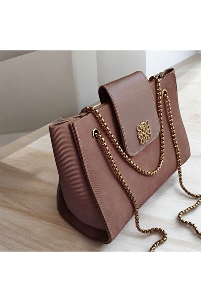 Butik Kadın Toz Pembe Kol Çanta Motifli Mıknatıs Detaylı