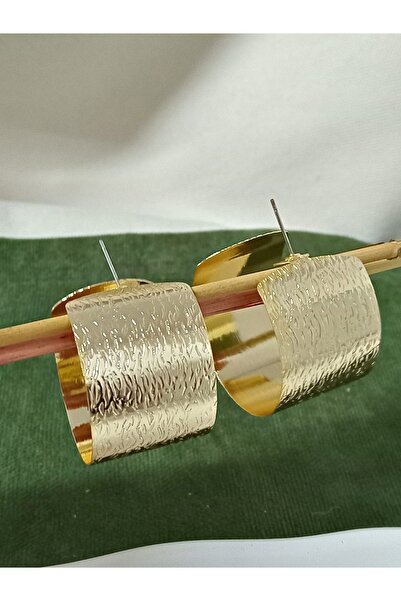 mos&more Gold C Şekilli Halka Hafif Büyük Şık Kadın Küpe