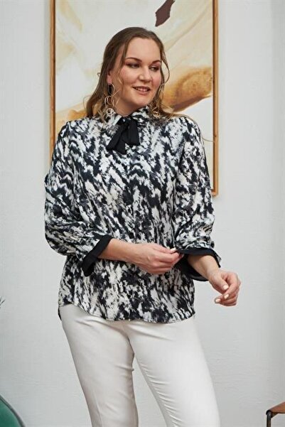 Genel Markalar Kol Ucu Lastikli Tül Detaylı Yaka Fularlı Büyük Beden Siyah Gömlek