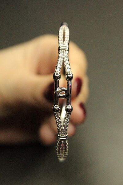 Glowy&Co. Silver Color Link Shine Tarnish Free Steel Bracelet