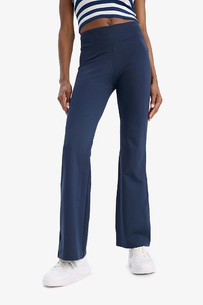DeFacto Fit Flare Fit Sportler-Langhose mit weitem Bein E7757ax25sp