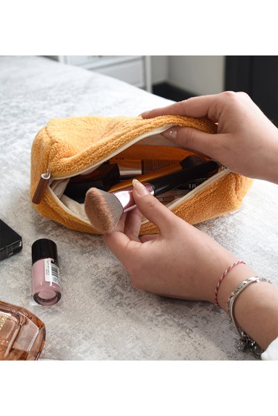Özgüner Oyuncak Soft Plush Makeup Bag - Stylish and Convenient Women's Cosmetic Bag