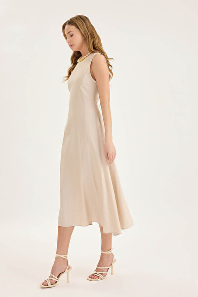 Vitrin Zero Sleeve Flared Midi Dress