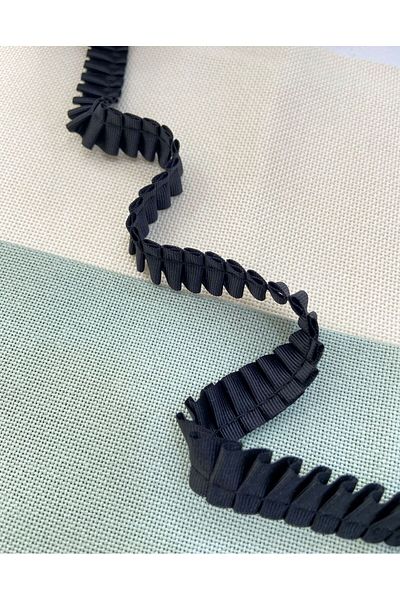 goblenkanaviçe Black Frilly Edge Bias 1 Meter