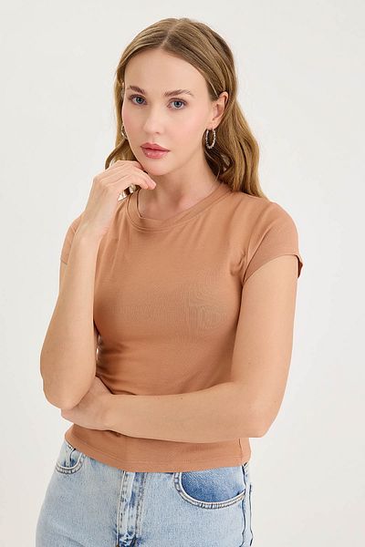 Vitrin Round Neck Short Sleeve Crop Blouse