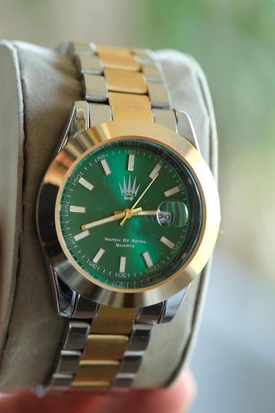 WATCHOFROYAL Noble Date Silver Gold Green Black Wristwatch