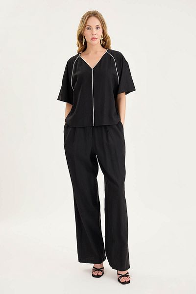 Vitrin V-Neck Front Striped Short Sleeve Blouse