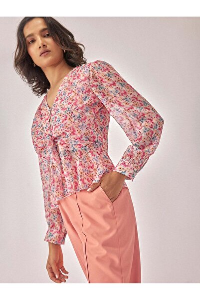 The Label Life بلوزة ببلوم شيفون مزهر أنيقة ومتعددة الاستخدامات