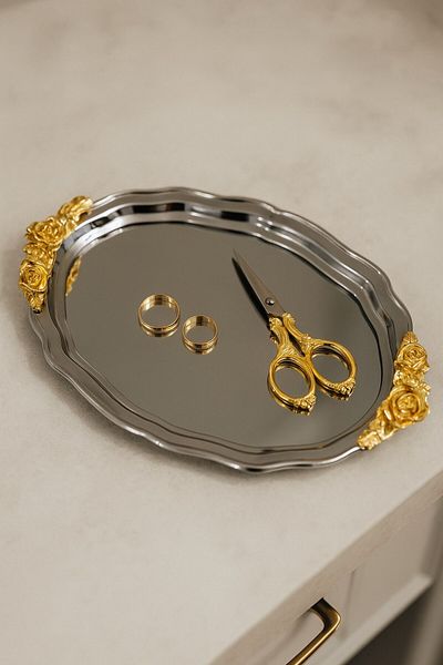 Arma House Silver Colored Mirror Surface Rose Figured Oval Presentation Tray & Engagement Tray 24X16 cm