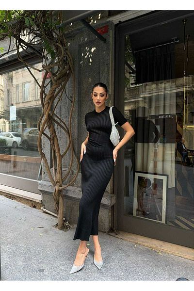 Cistern İstanbul Γυναικείο κοντομάνικο πλεκτό φόρεμα με μαύρη ζώνη στην πλάτη