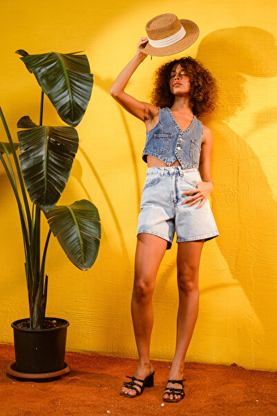 its basic Жіночі джинсові шорти кольору снігового деніму Diana Mom Fit