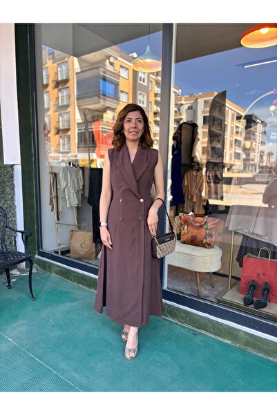 shop Yakalı dört düğmeli elbise