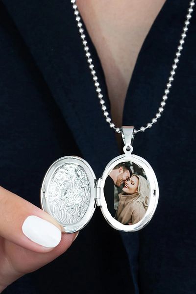 İYİ MODA Photo Put Oval Necklace with Openable Lid Gift for Lover