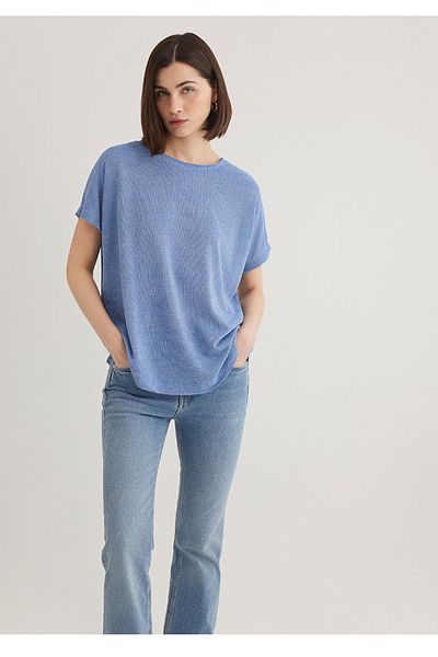 Mavi tricou din poliester cu detaliu cu decolteu în V pe spate texturat
