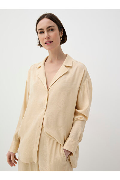 BOSS Kadın Uzun Kol Düğme Kapama Parlak Kaygan Kumaş Rahat Kesim Bej Bluz 505...