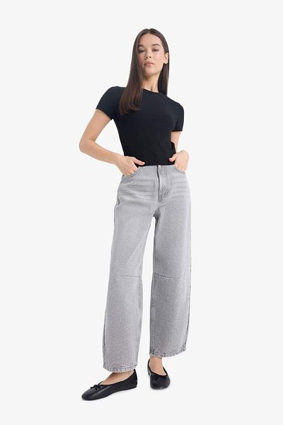 DeFacto Coool Fitted Basic Plain Short Sleeve T-Shirt F3485Axns