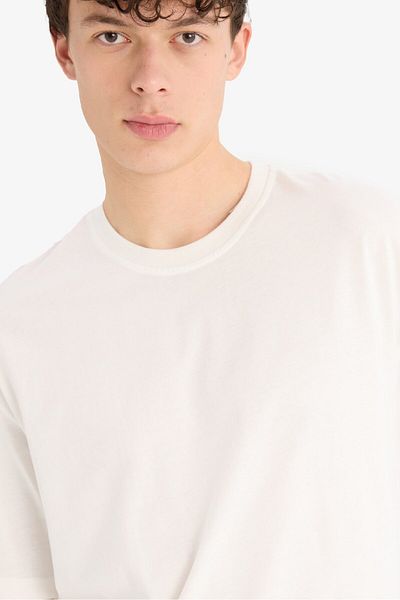 DeFacto 100% βαμβακερό Oversize Wide Fit Crew Neck Basic μασίφ κοντομάνικο T-shirt T7037az25sm