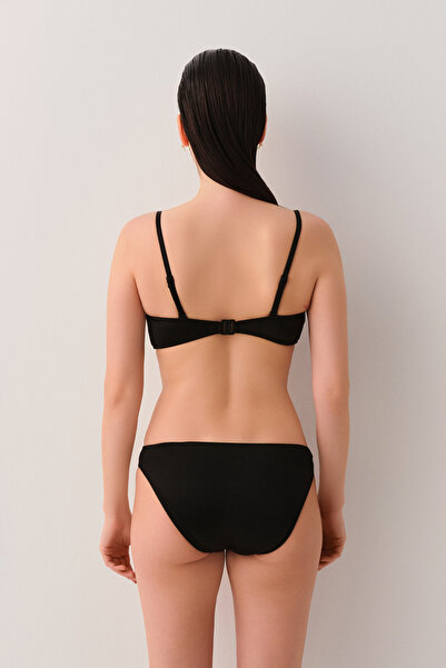 SUWEN Noir W Aksesuarlı Detaylı Bikini Üst