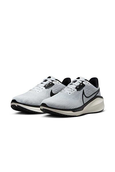 Nike Vomero 17 Kadın Koşu Ayakkabısı