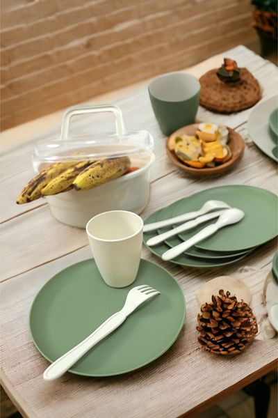 İronika Green Picnic Set for 6 People - 32 Pieces Plastic Dining and Breakfast Set