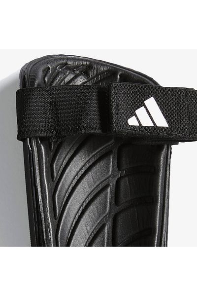 adidas واقي قصبة الساق الأسود للأطفال من تيرو ماتش