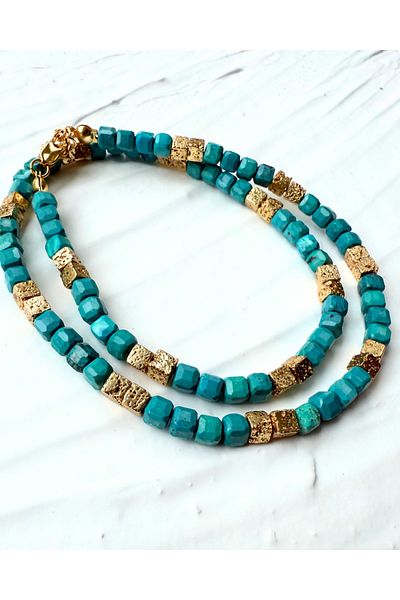 L´Atelier des Perles Turquoiselave Necklace Turquoise and Lava Stone Necklace