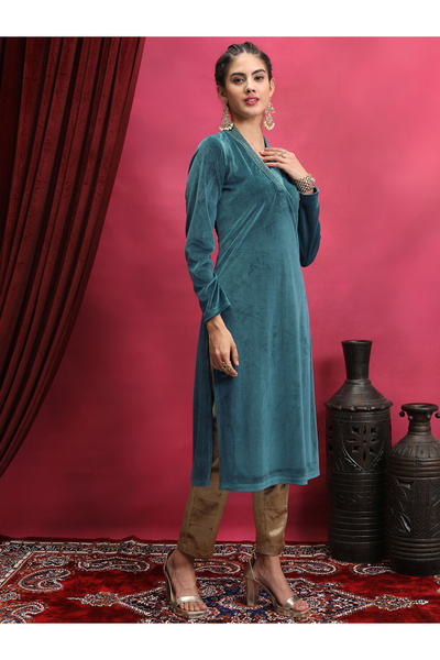 Vishudh By Styli Women Regular Fit V-Neck Straight Kurta