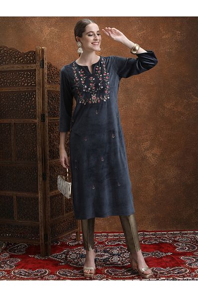 Vishudh By Styli Navy Blue Floral Embroidered Straight Kurta