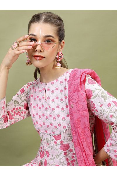 Vishudh By Styli Women Pink Floral Cotton Kurta Set