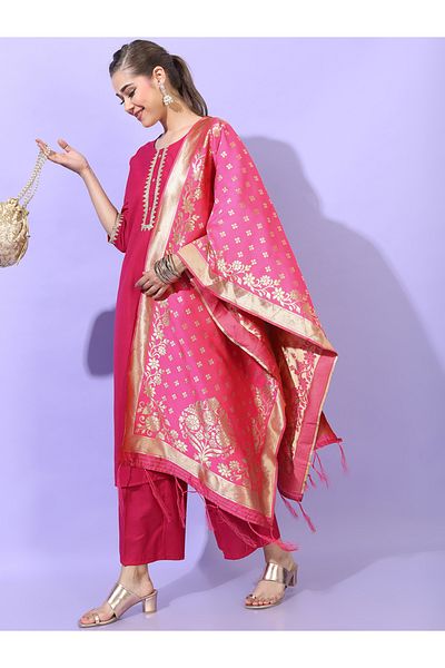Vishudh By Styli Women Pink Viscose Kurta Set with Lace Work