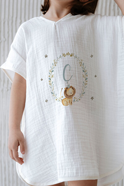 Tuğba Kuğu 4 Layer Muslin Poncho - Letter Series - Little Lion - Letter C
