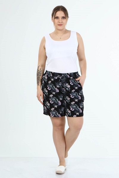 MYLİNE Elastic Waist Pocket Shorts