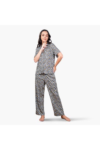 Aadaraya Printed Pyjama Set