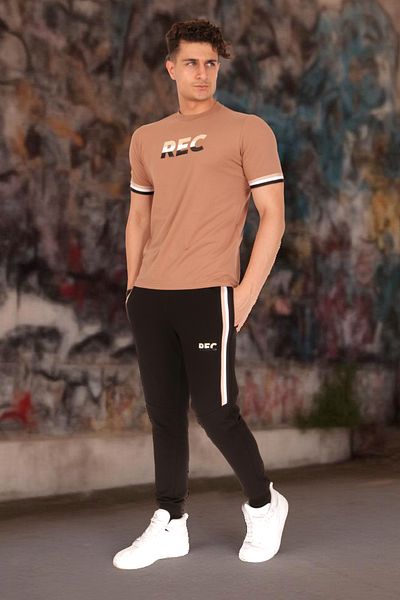rec specs Men's Beige T-Shirt & Jogger Pants Set Elastic Leg Back Pocket Sportswear Set