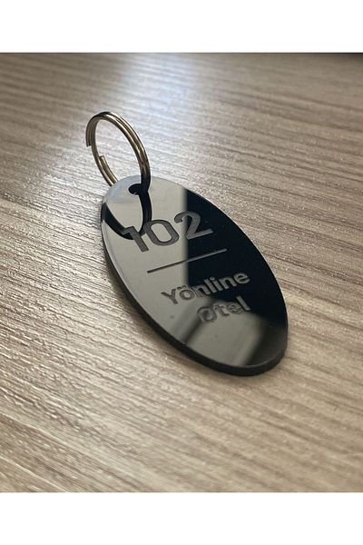 Yönline Black Shiny Minimal Customizable Hotel Bungalows Apart Keychain