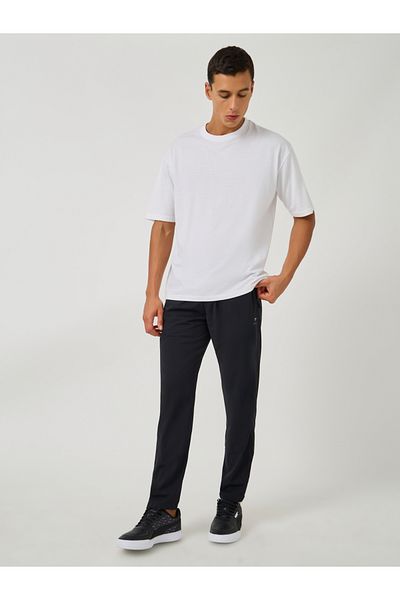 Fort Collins By Styli Solid Drawstring Waist Regular Fit Pants