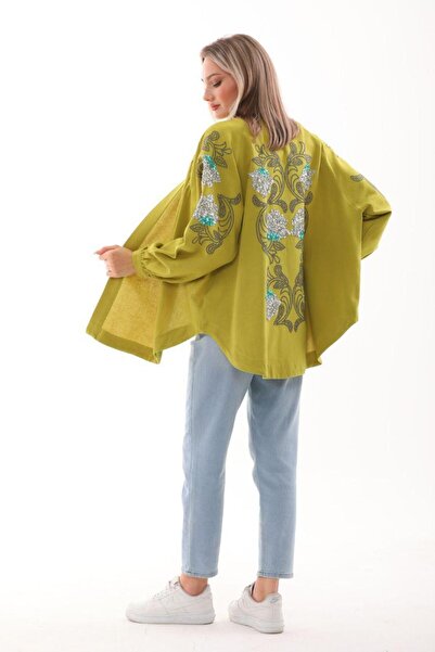 Dadali كيمونو بتفاصيل تطريز وترتر من DADALI باللون الأخضر الداكن