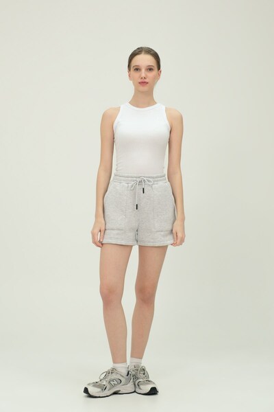 GIA - ART Top cu guler alb cu nervuri pentru femei