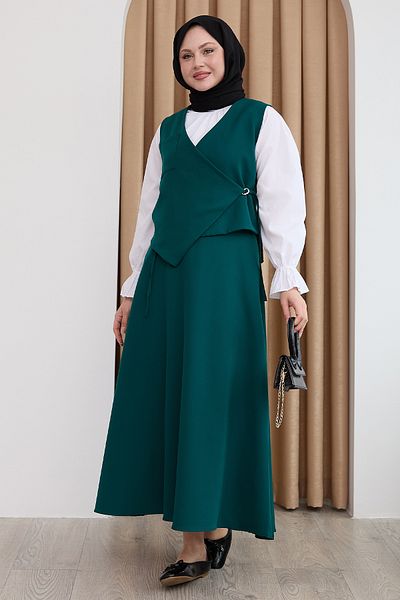 InStyle بدلة باللون الأخضر الزمردي مع سترة بتفاصيل مربوطة