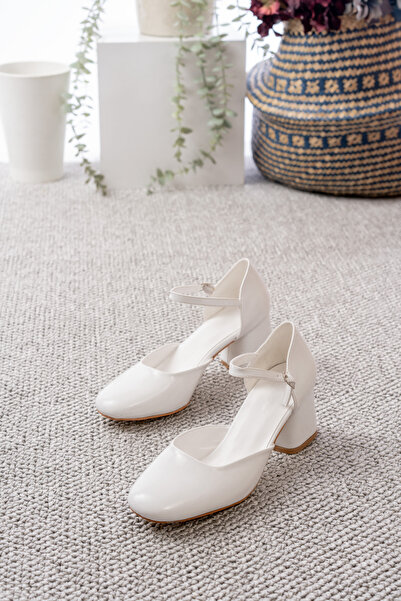 Egepass MİA GÜNLÜK ŞIKLIĞI BİRLEŞTİREN TOPUKLU AYAKKABI KALIN TOPUĞU SAYESİNDE GÜN BOYU RAHAT KULLANIM