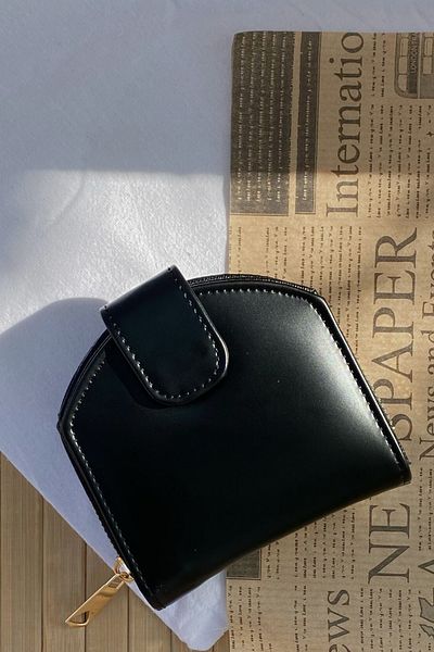 Mazel Design Oval Design Women's Wallet Accessory with Magnet Closure