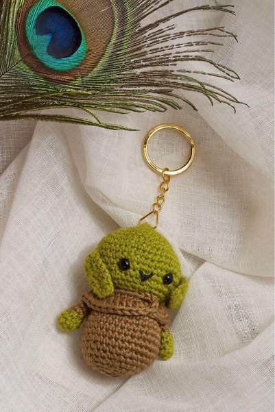 Talinhandmade Handmade Green Amigurumi Friendly Keychain – Cute Character Accessory