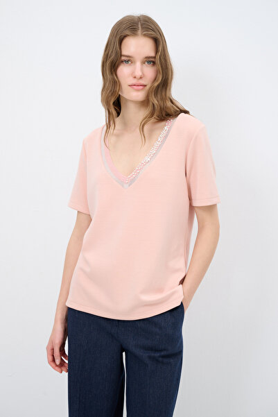 Love My Body Yakası İnci Detaylı Tişört